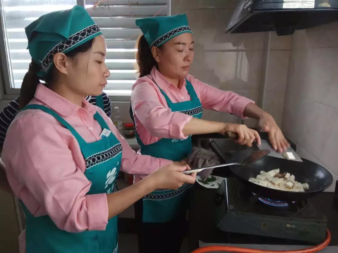 ��֪ͨ��8��20����ɩ��Ӗ�_�n��������